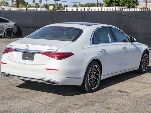 New 2026 Mercedes-Benz S 580e 4MATIC Sedan image 4