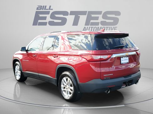 Used 2018 Chevrolet Traverse LT FWD image 2