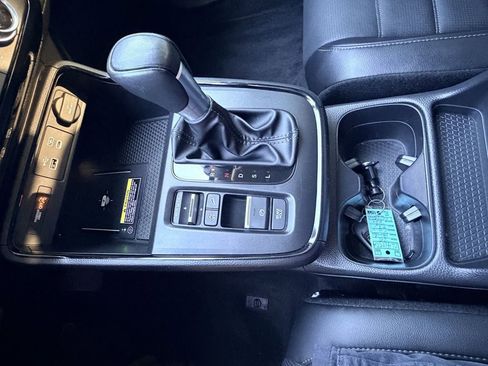 Used 2025 Honda CR-V EX-L image 24