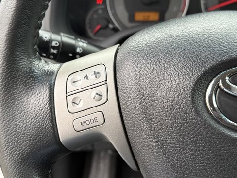 Used 2010 Toyota Corolla S image 21