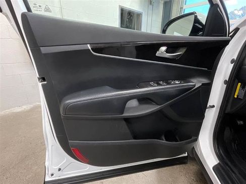 Used 2018 Kia Sorento AWD image 10