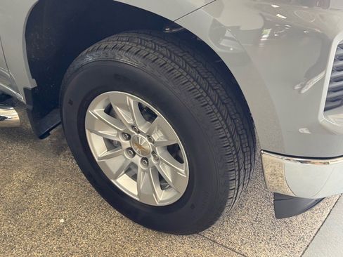 Used 2024 Chevrolet Silverado 1500 LT image 4