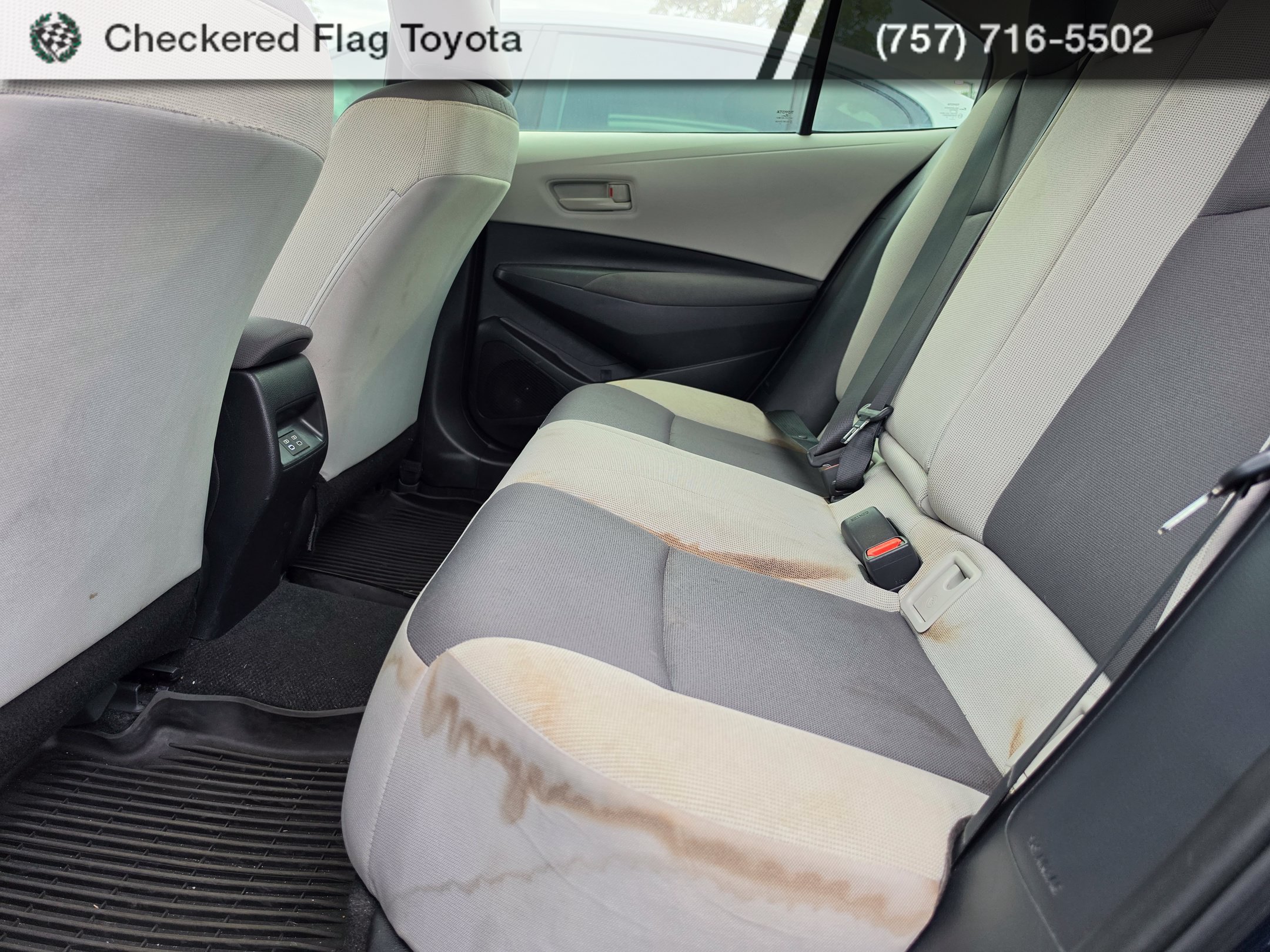 Used 2025 Toyota Corolla LE FWD image 19