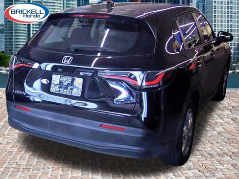 Certified 2024 Honda HR-V LX image 3