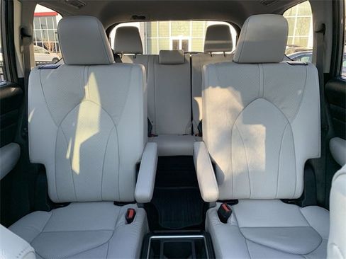 New 2026 Toyota Grand Highlander Limited image 32