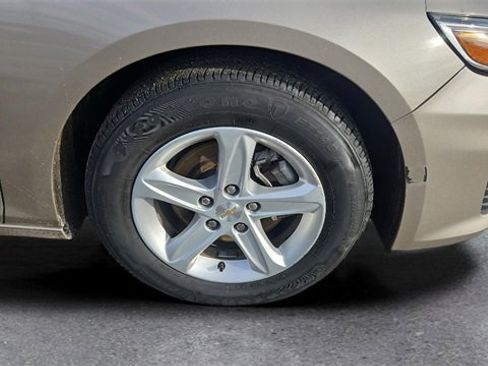 Used 2023 Chevrolet Malibu LT image 17