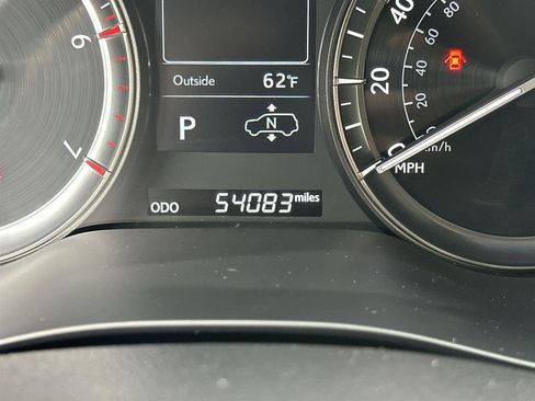 Used 2019 Lexus LX 570 4WD image 19