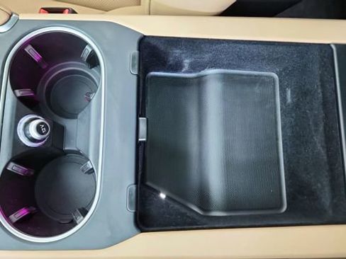 Used 2025 Porsche Cayenne Coupe AWD/4WD image 49