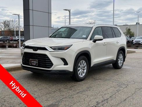 Used 2024 Toyota Grand Highlander XLE FWD image 7
