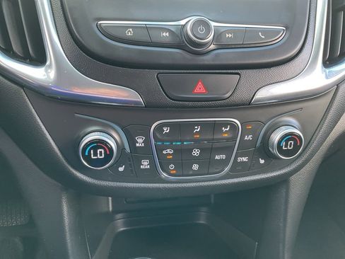 Used 2019 Chevrolet Equinox LT image 10