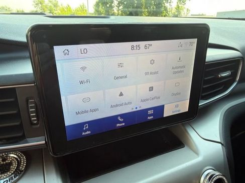 Used 2022 Ford Explorer XLT w/ Equipment Group 202A AWD/4WD image 22