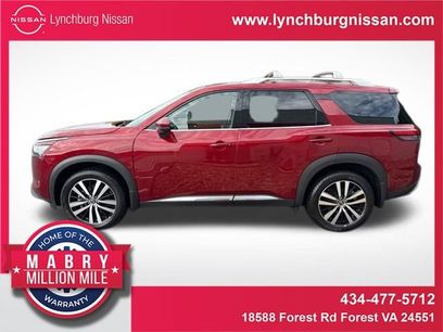 Used 2024 Nissan Pathfinder Platinum w/ Black Appearance Package