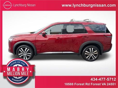 Used 2024 Nissan Pathfinder Platinum w/ Black Appearance Package image 1