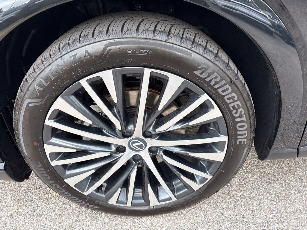 Used 2026 Lexus RX 350 Premium Plus w/ Convenience Package AWD/4WD image 9