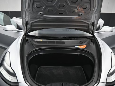 Used 2018 Tesla Model 3 Long Range RWD image 34