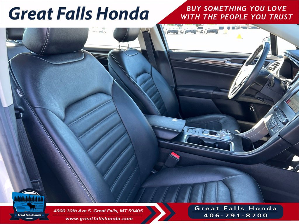 Used 2017 Ford Fusion Energi SE FWD image 32