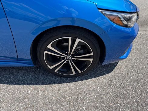 Used 2023 Nissan Sentra SR w/ SR Premium Package FWD image 4