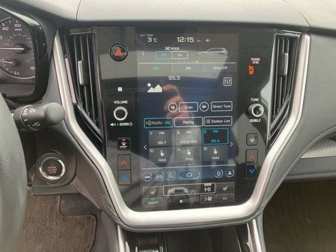 Used 2025 Subaru Outback Premium image 13