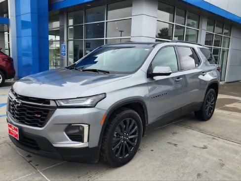Used 2023 Chevrolet Traverse RS AWD/4WD image 28