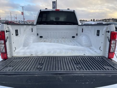Certified 2022 Ford F250 XLT w/ Snow Plow Prep Package image 10