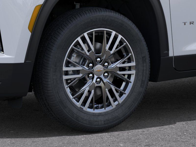 New 2027 Chevrolet Traverse LT w/ Driver Confidence Package FWD image 9