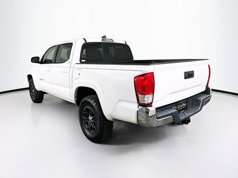 Used 2017 Toyota Tacoma SR5 w/ Tow Package image 5