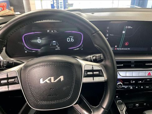 Used 2024 Kia Telluride S AWD/4WD image 19