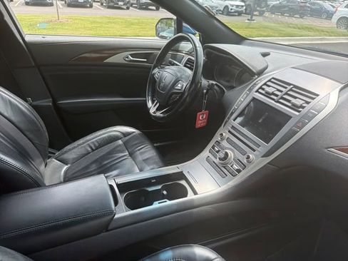 Used 2017 Lincoln MKZ Reserve FWD image 17