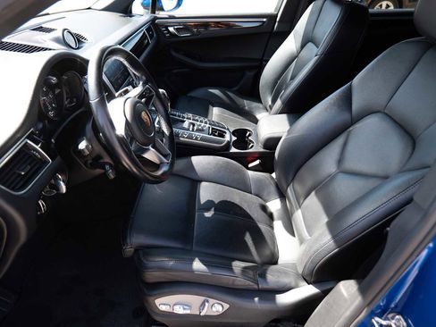 Used 2017 Porsche Macan image 10