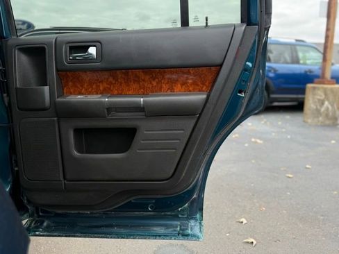 Used 2011 Ford Flex Limited w/ Rapid Spec Order Code image 21