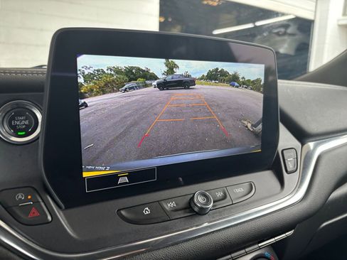 Used 2025 Chevrolet Blazer LT FWD image 25