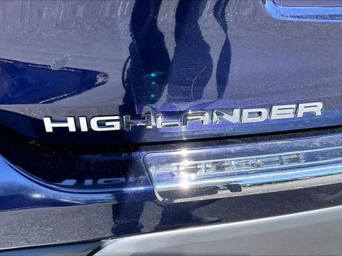 Used 2023 Toyota Highlander Platinum image 31