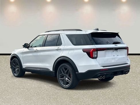New 2026 Ford Explorer ST image 7