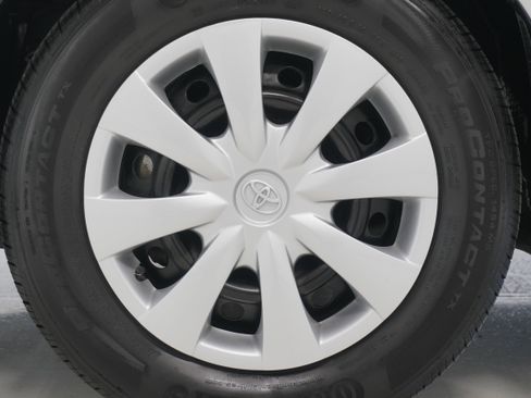 Used 2013 Toyota Corolla L image 20