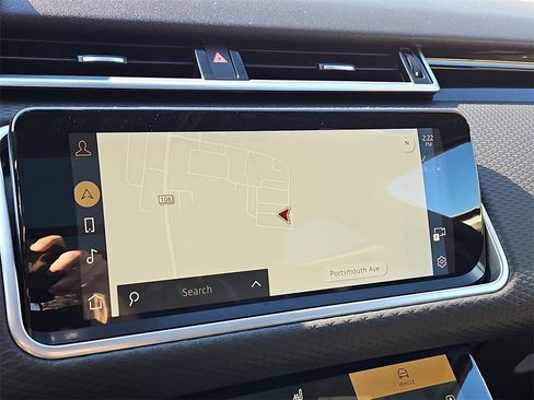 Used 2023 Land Rover Range Rover Velar R-Dynamic S image 17