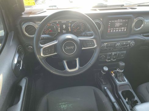 Used 2021 Jeep Wrangler Unlimited Sahara image 11