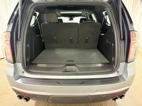 Certified 2023 Chevrolet Suburban High Country image 11