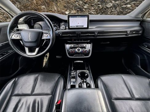 Used 2021 Lincoln Corsair AWD w/ Premium Package image 14