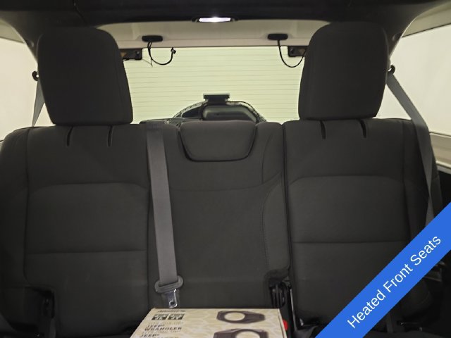 Used 2019 Jeep Wrangler Unlimited Sahara AWD/4WD image 22