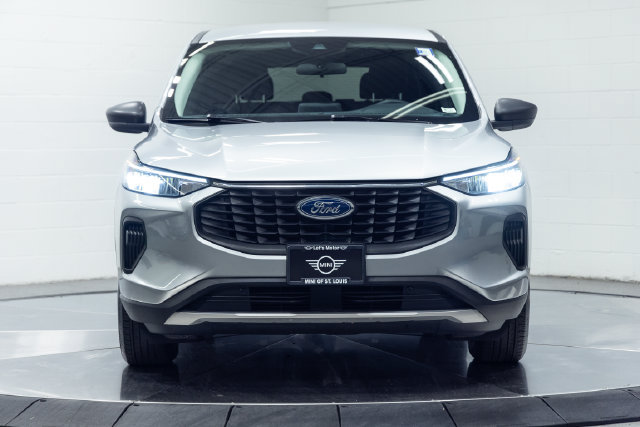 Used 2023 Ford Escape Active AWD/4WD image 5