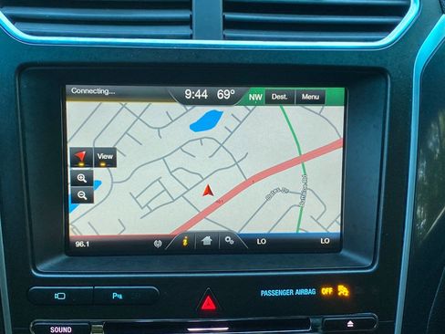 Used 2016 Ford Explorer Sport w/ Equipment Group 401A AWD/4WD image 33