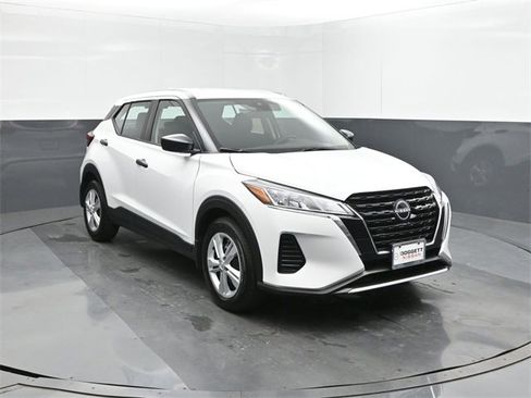 New 2025 Nissan Kicks Play S image 22