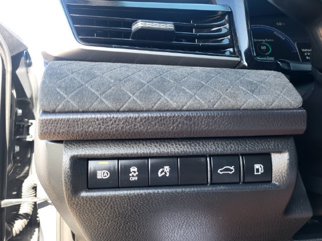 Used 2025 Toyota Camry XLE w/ Premium Package AWD/4WD image 21