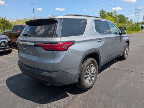 Used 2023 Chevrolet Traverse LT AWD/4WD image 7