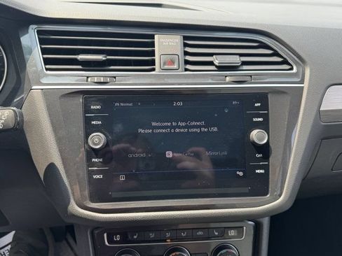 Used 2019 Volkswagen Tiguan SE w/ Panoramic Sunroof Package AWD/4WD image 19