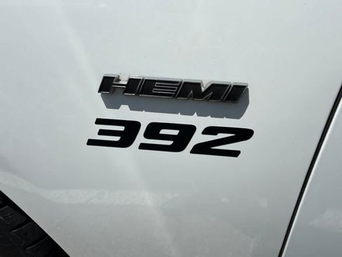 Used 2018 Dodge Charger R/T RWD image 8