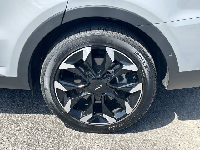 Used 2025 Kia Sorento SX FWD image 12