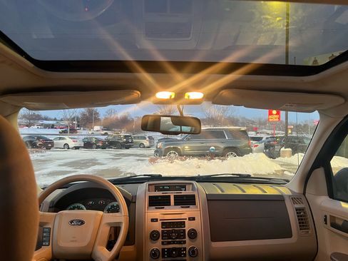 Used 2008 Ford Escape XLT image 11