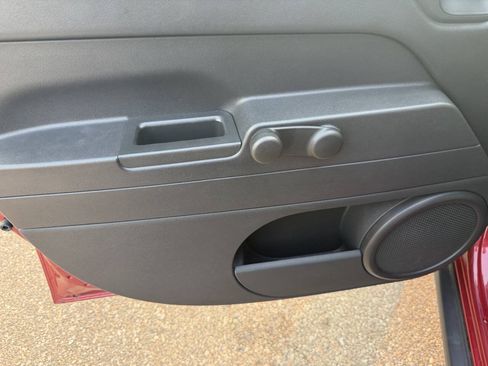 Used 2014 Jeep Patriot Sport FWD image 24