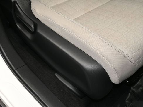 Used 2023 Honda HR-V LX image 26